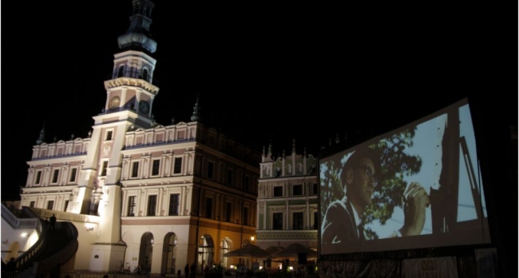 Plenerowe projekcje filmowe na Rynku Wielkim w Zamościu, foto: materiał nadesłany