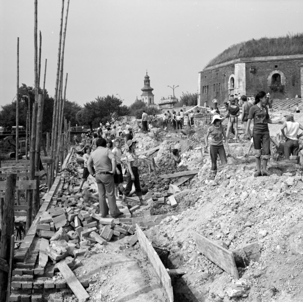 Zamość, Bastion VII, rekonstrukcja murów obronnych, 1978 r. Fot. Stanisław Orłowski / Archiwum Państwowe w Zamościu.