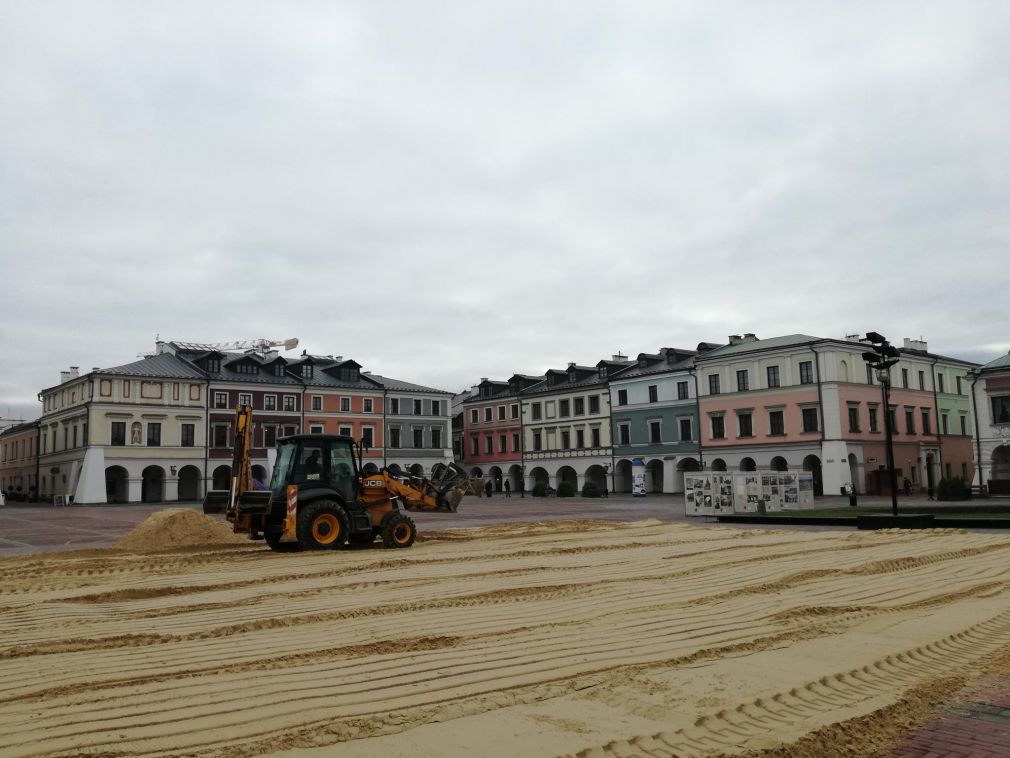 Powstaje lodowisko na Rynku Wielkim, foto: materiał redakcyjny