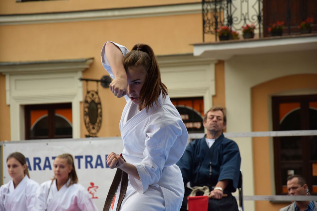 Na najwyższym podium stanęła Wioleta Szerafin zdobywając miejsce 1 w konkurencji kata, foto: materiał nadesłany