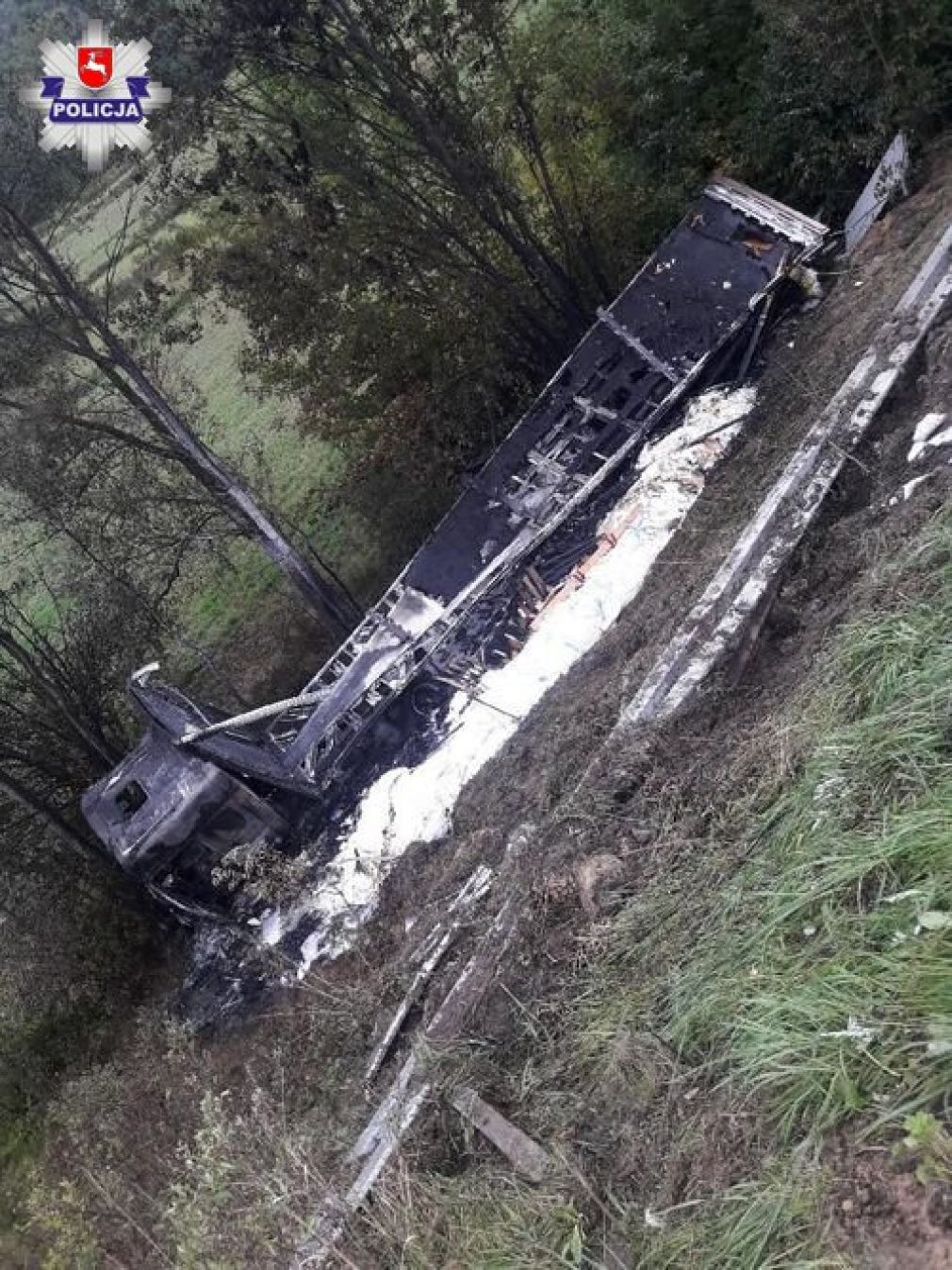 Spłoneła ciężarówka przewożąca cukier, foto: Policja
